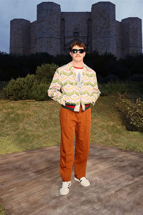 Scopri gli ospiti della sfilata Gucci Cosmogonie Cruise 2023 a 